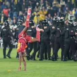 Derbi zaferinin ardından Osimhen'den takla şov