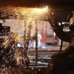 İmalat PMI 5 ayın en düşüğünde