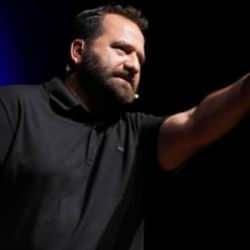 Sanat&ccedil;ıları susturma girişiminde son perde: &Uuml;nver'e CHP sans&uuml;r&uuml; genişliyor