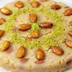 Saraylıların g&ouml;zbebeği Helva-i Hakani tatlısı tarifi! Ağızda lezzet ş&ouml;leni yaşatacak