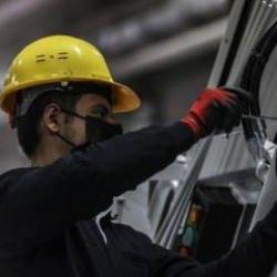 Standart dışı baret ve maskeye geçit yok