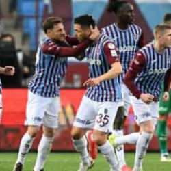 3 kırmızı kart 5 gol... Akyazı'da muhteşem düello! Trabzonspor yarı finalde