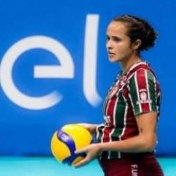 5 aylık hamileyken sahaya çıktı!