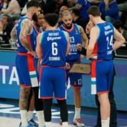 Anadolu Efes, EuroLeague'de play-off'u garantiledi
