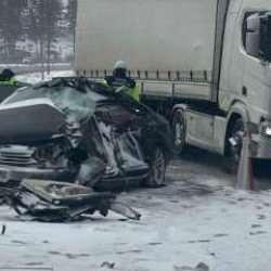 Cumhurbaşkanlığı Strateji ve B&uuml;t&ccedil;e Başkanı Şenel&rsquo;in konvoyunda kaza