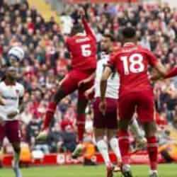 Kaptan gemisini limana taşıdı! Liverpool, Arsenal'la makası açtı