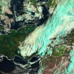 Nisan ayında kar s&uuml;rprizi! Meteoroloji'den &ccedil;ok sayıda il i&ccedil;in sarı ve turuncu kodlu alarm!