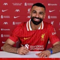 Resmi açıklama geldi! Yıldız futbolcu Salah 2 yıllık imzayı attı
