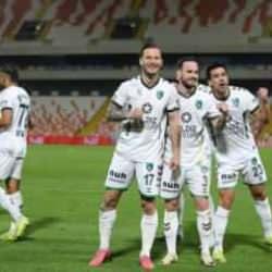Süper Lig'e kim çıkacak? 1. Lig'de şampiyonluk yarışı nefesleri kesiyor! İşte son durum