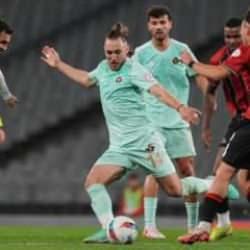 Fatih Karagümrük zirve yolunda yara aldı: Erokspor'a yenildiler
