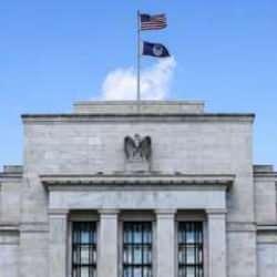 Tarifeler resesyon endişelerini körükledi: Fed'den faiz indirimi beklentisi artıyor