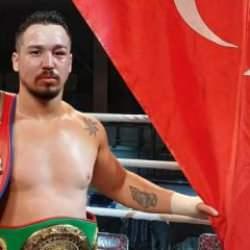 "Türk Mike Tyson" lakaplı yenilgisiz boksör bir ilkin peşinde: "Vurduğunu deviriyor"