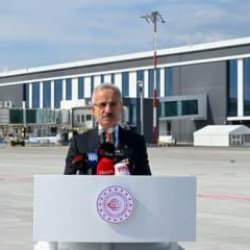 Ulaştırma ve Altyapı Bakanı Uraloğlu, Antalya Havalimanı'nda konuştu