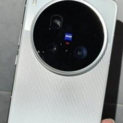 Vivo X200 Ultra net g&ouml;r&uuml;nt&uuml;lerle ortaya &ccedil;ıktı