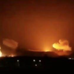 ABD savaş u&ccedil;akları Yemen'i vurdu! Ras İsa yakıt limanı imha edildi