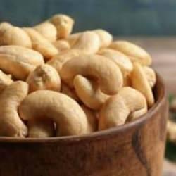 Adeta silah g&ouml;revi g&ouml;r&uuml;yor! 1 avu&ccedil; kaju &ccedil;ağımızın baş hastalığına karşı siper oluyor