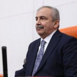 Ambulans Sırrı Süreyya Önder'e 7 dakikada ulaşmış!