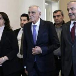 Bakan Yılmaz Tunç'un DEM heyeti ile yapacağı görüşme ertelendi!