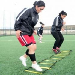 '&Ccedil;ocuk yaşta evliliğe' karşı kurulan futbol takımı başarıdan başarıya koşuyor