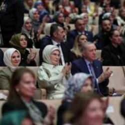 Emine Erdoğan'dan KADEM mesajı: Kadınların sesi ve gücü adına yeni bir soluk olsun