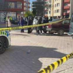 Konya&rsquo;da feci kaza! 2 &ccedil;ocuktan biri &ouml;l&uuml;rken diğeri ağır yaralandı