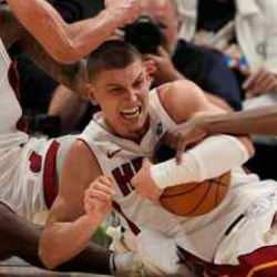 Miami Heat play-off turuna yükseldi! NBA tarihinde bir ilki başardı