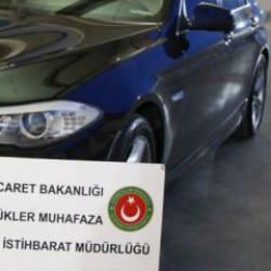Sahte emeklilik belgesiyle Türkiye'ye sokulmak istenen araçlar yakalandı