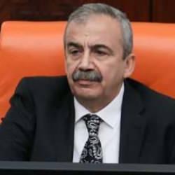 Sırrı Süreyya Önder’in çocukluk arkadaşı: Sırrı öyle kalp kriziyle falan ölmez