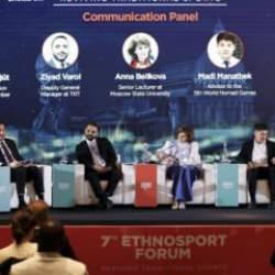 St. Petersburg'daki 7. Etnospor Forumu'nda iletişim paneli düzenlendi