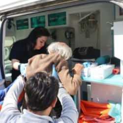 Kaybolduktan 41 saat sonra bulunmuştu: Ambulansa binerken söyledikleri yürekleri ısıttı