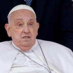 Vatikan'da cenaze ve seçim telaşı bir arada!