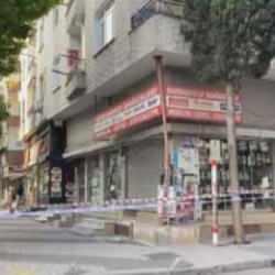 Bah&ccedil;elievler'de destek demiri eğrilen bina boşaltıldı