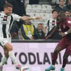 Beşiktaş tribünlerinden Immobile'ye tepki! Rafa Silva sesleri yükseldi