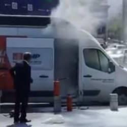 CHP seçim aracı alev alev yandı!