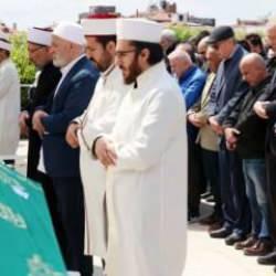 Cumhurbaşkanı Erdoğan, vefat eden Arapça öğretmeninin cenaze namazına katıldı