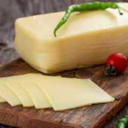 Duyan kulaklarına inanamayacak! Kaşar peynirinizi sirkeli bezle silerseniz...