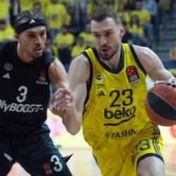 Fenerbahçe play-off serisine galibiyetle başladı