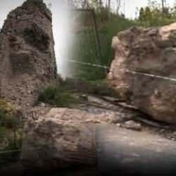 Deprem sonrası Fatih'teki tarihi surdan kopan dev kaya parçası yola düştü