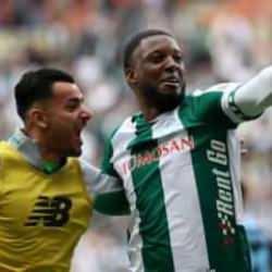 Bazoer sahneye çıktı! Konyaspor ikinci yarıda geri döndü!