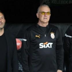 Okan Buruk, 3 yıllık Galatasaray kariyerinde bir ilki başardı