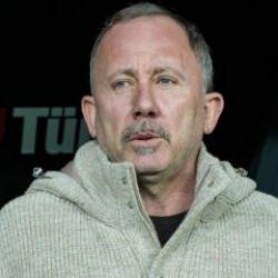 Sergen Yalçın'dan Fenerbahçeli futbolcuya: Kendi ülkenden bir takım al orada oyna