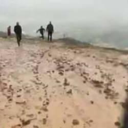 Trabzon'da faciadan d&ouml;n&uuml;ld&uuml;! Sirenli uyarıyla kurtuldular...