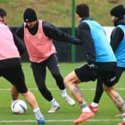 Beşiktaş, kondisyon ve taktik çalıştı