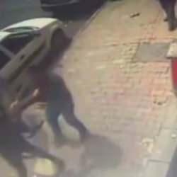 Esenyurt’ta dehşet! Husumetlisine ateş açtı, yoldan geçen genci öldürdü