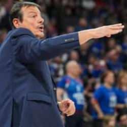 Maçta gerilim yükseldi! Ergin Ataman salonu terk etti! Tribünlere şok sözler