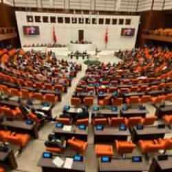 Önder'in vefatının ardından Meclis'teki vekil sayısı 592'ye düştü