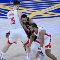 'Türk Terminatör' Alperen Şengün, Curry'i alt etti: Houston galibiyete uzandı