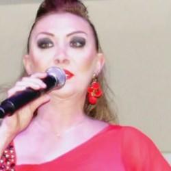 Ünlü şarkıcı Güllü 70 kilo vererek rekor kırdı! Görünce tanıyamayacaksınız