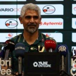 5 gollü maç sonrası flaş karar! Süper Lig'e çıkardı görevini bıraktı
