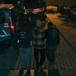 Bakan Yerlikaya: Kırmızı ve yeşil b&uuml;ltenle aranan 2 şahıs yakalandı